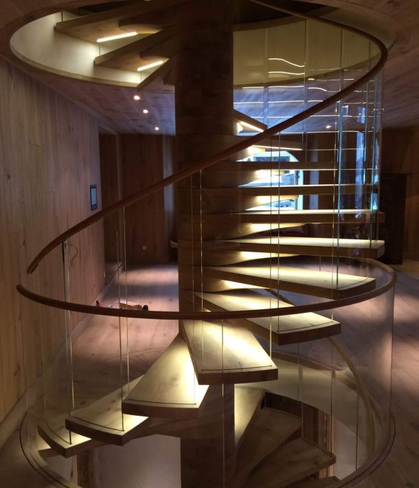 scala a chiocciola legno e ferro